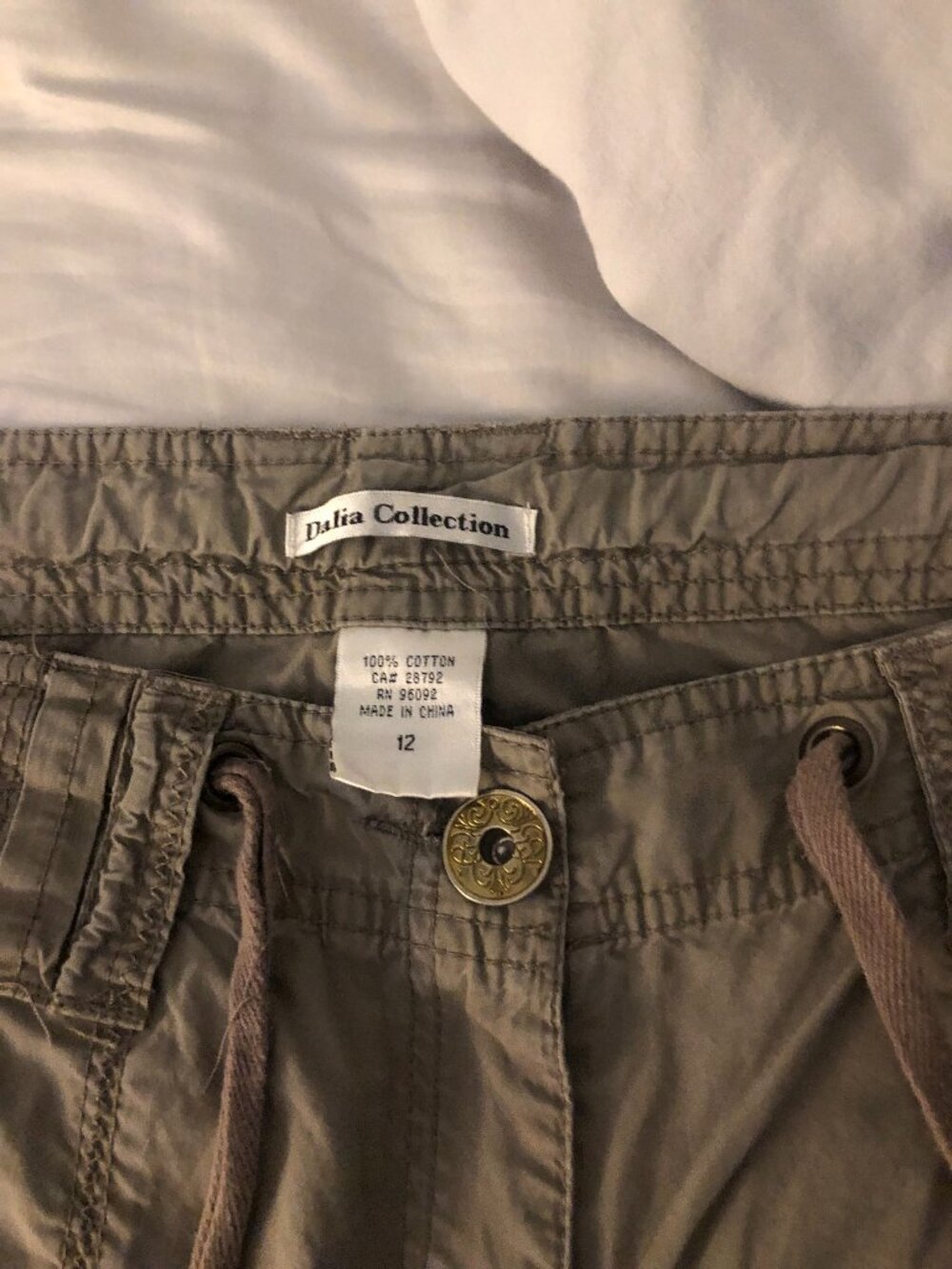 Dalia Collection Olive Shorts Size 12